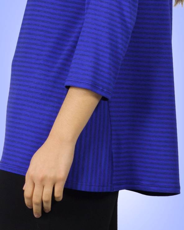 Camiseta veraniega de viscosa con rayas.