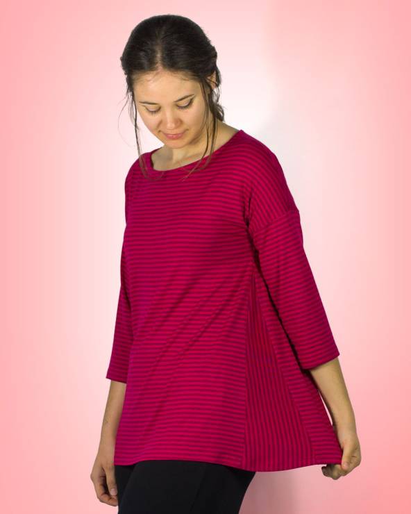 Blusa de punto, rosa con raya finitas.