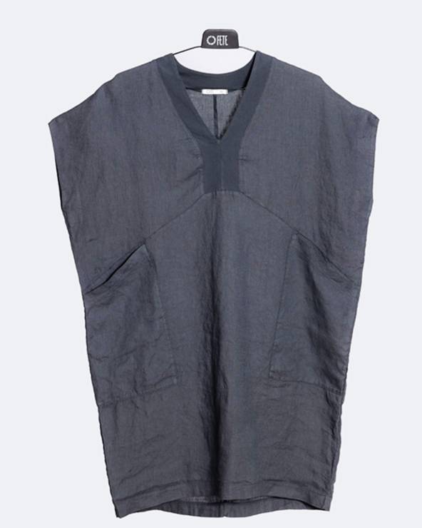 Vestido gris de formas geométricas