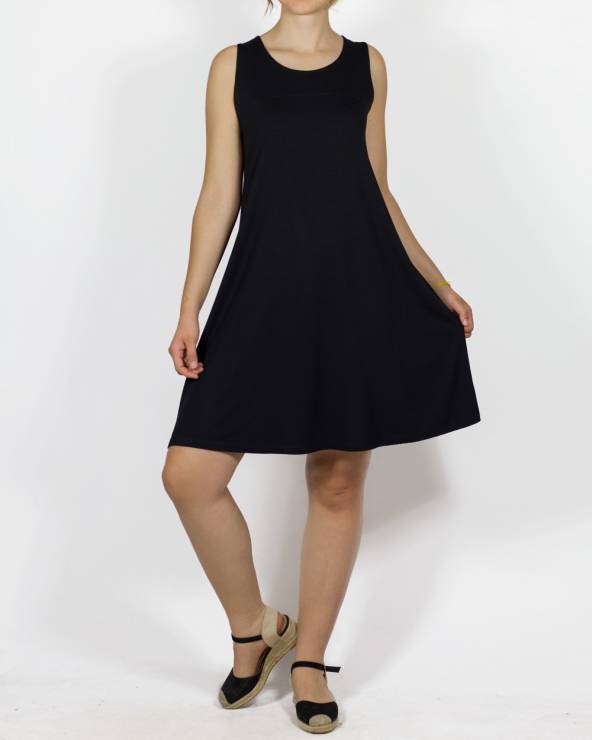 Vestit de tirants curt fet de punt de viscosa.