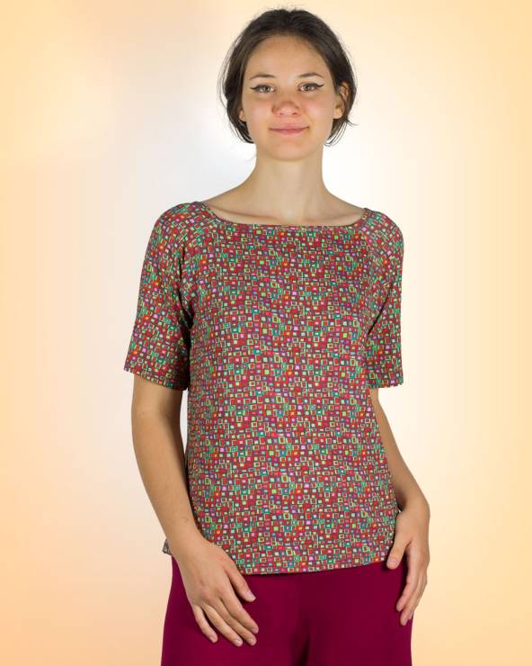 Camiseta de punto con manga corta y estampada.