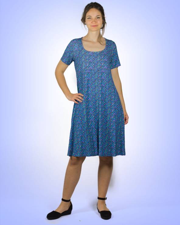 Vestit de màniga curta estampat en teixit de punt.
