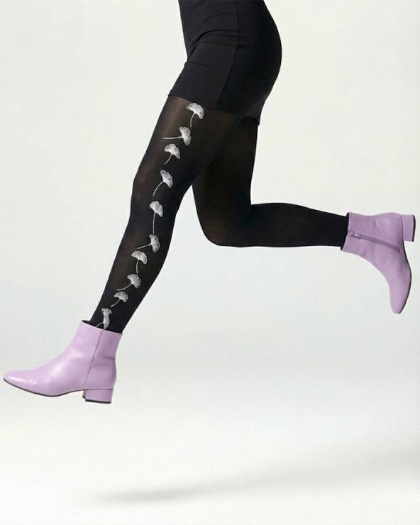 medias estampadas con hojas de ginkgo